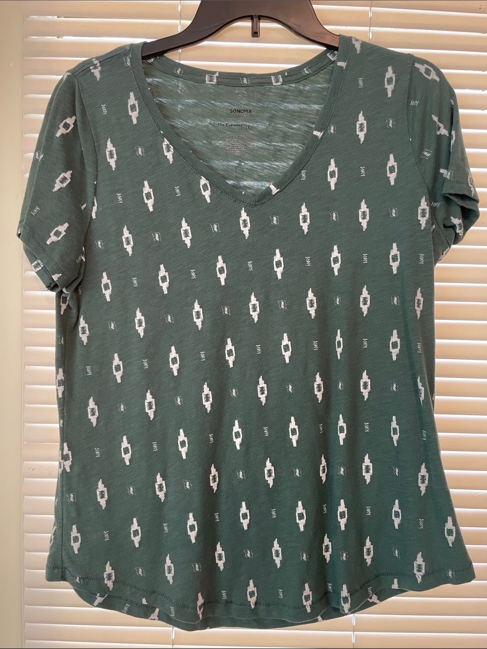 ‼️ BUNDLE 3/$20 - Sonoma V-Neck Short Sleeve Tee